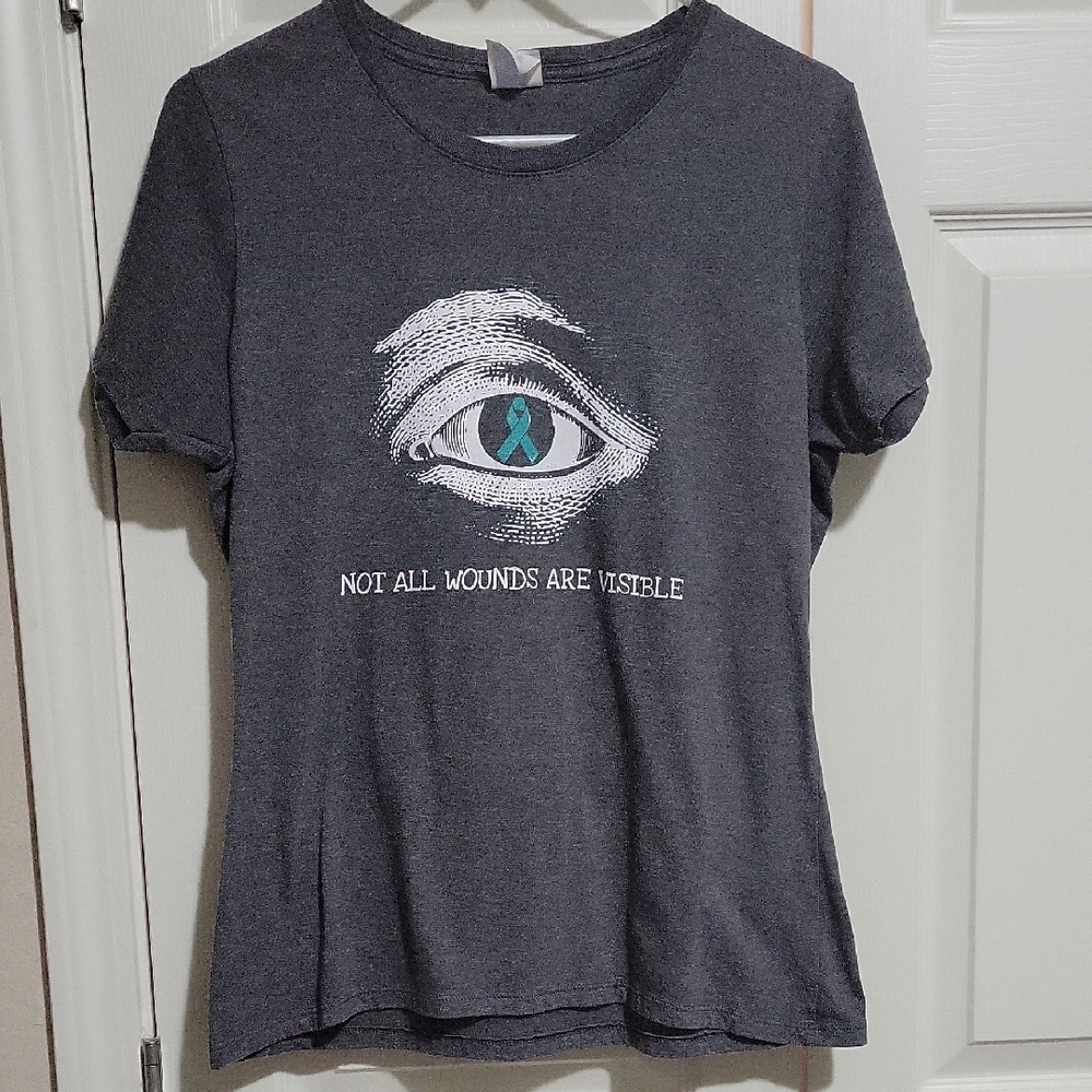 Gray Fitted Graphic Short Sleeve Tee